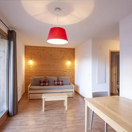 Le Hameau & Piscine Superieur 2 Pers By Alpvision Residences Apartment Orelle